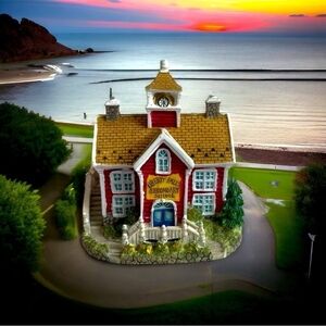 NIB Vintage House Figurine Liberty Falls Secondary School Collectible Monument